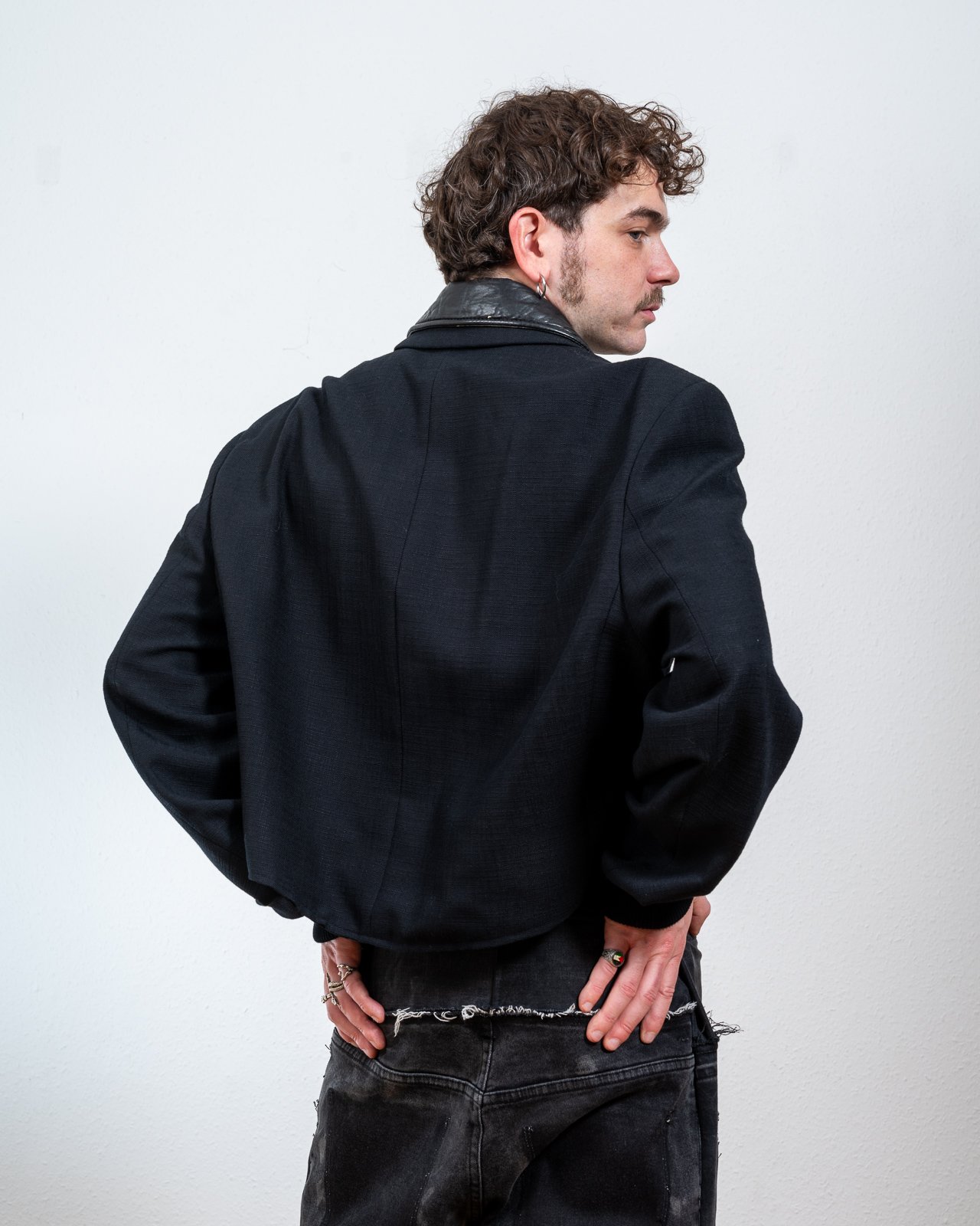 Cropped Blazer - Image 4